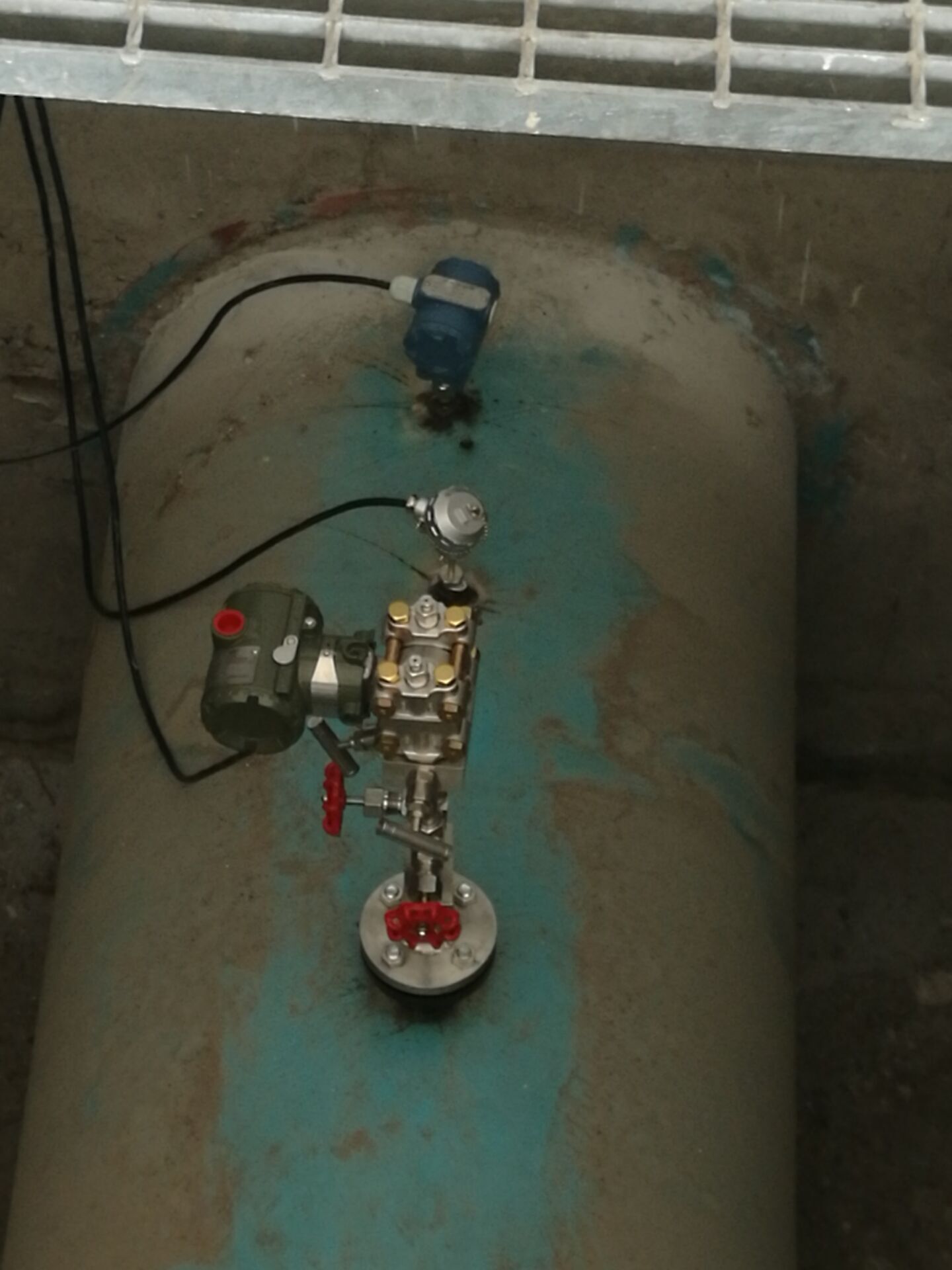 ������b���L(f��ng)���y(c��)��